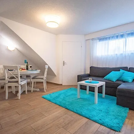 Apartment Kapitaenshaus Fewo 2 *