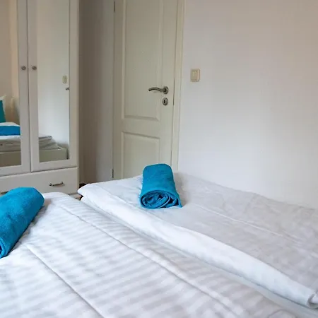 Kapitaenshaus 2 *