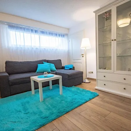 Apartment Kapitaenshaus Fewo 2 *